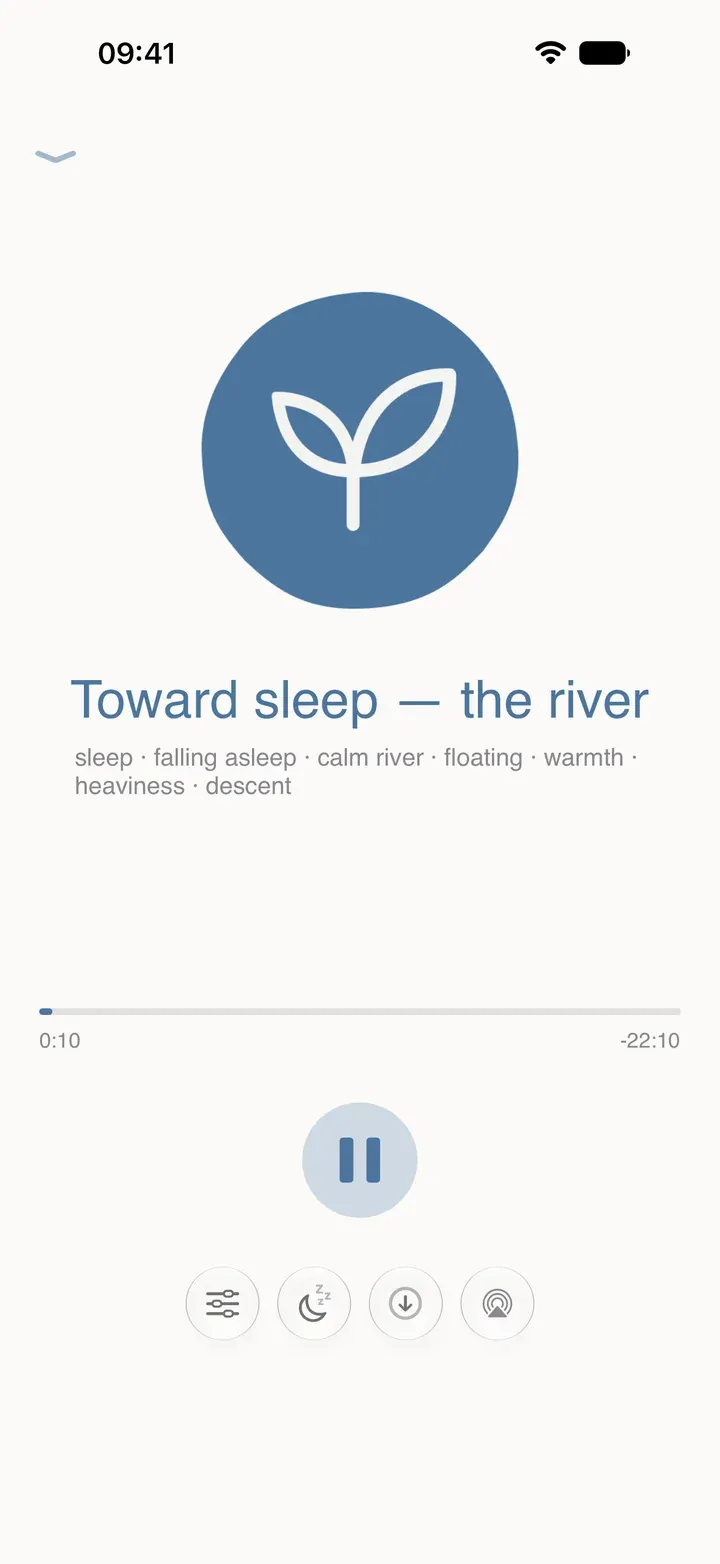 Sophria’s player on iPhone during a sleep session, with the voice and ambience balance, the sleep timer and the download for offline listening.